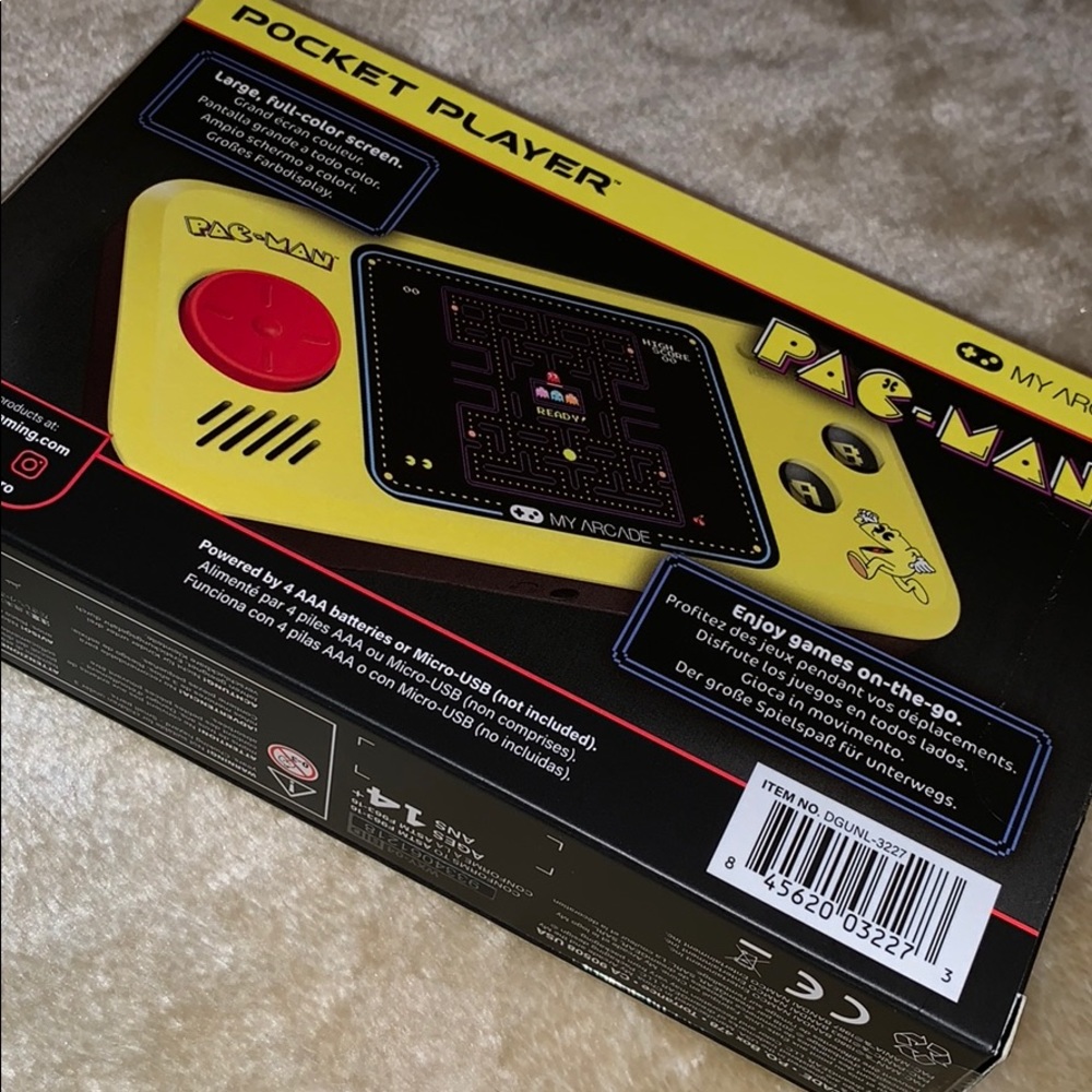 PAC-MAN Portable Gaming System - Picture 3 of 7